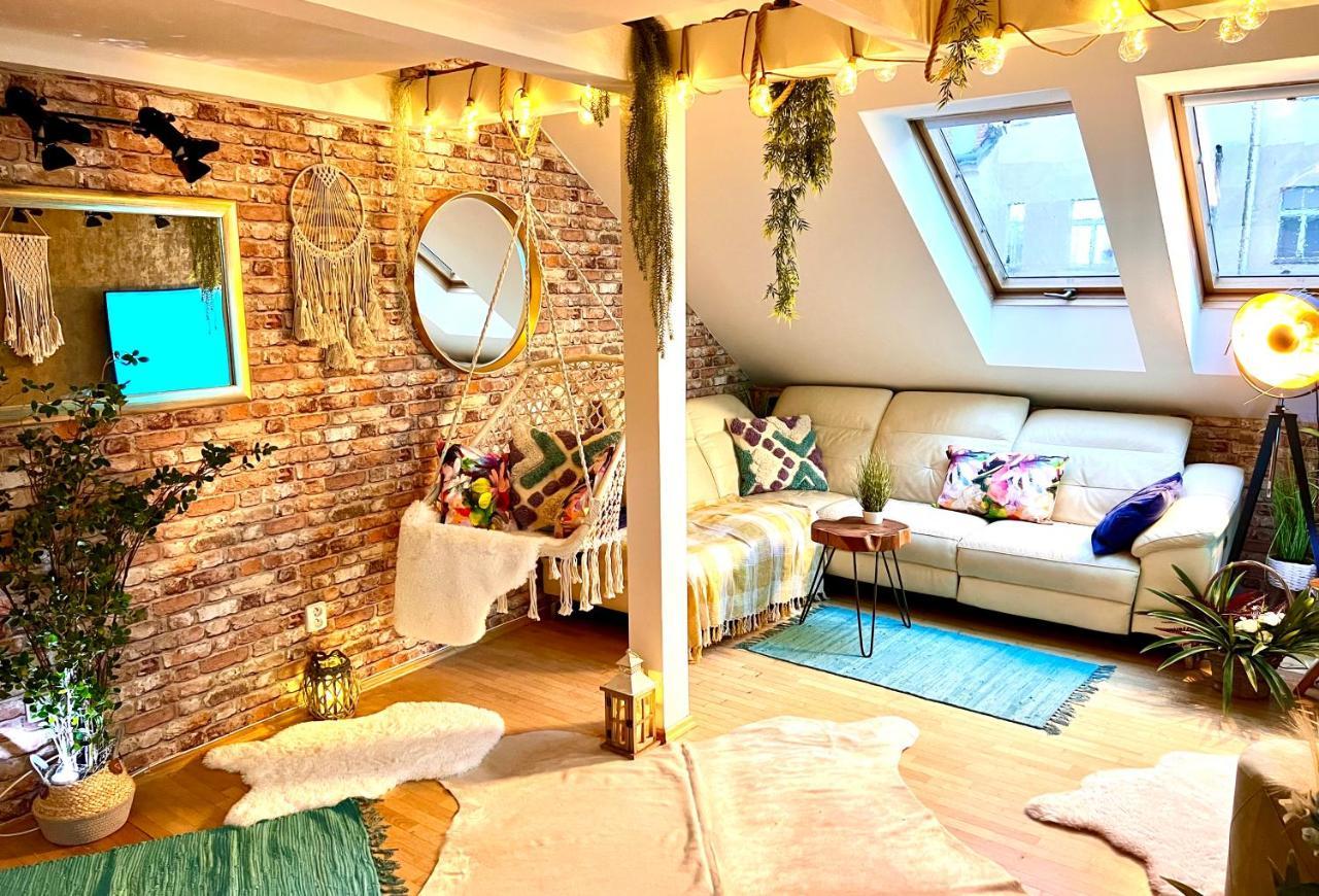 Duplex 2 With Quiet Terrace On Wenceslas Square Appartamento *