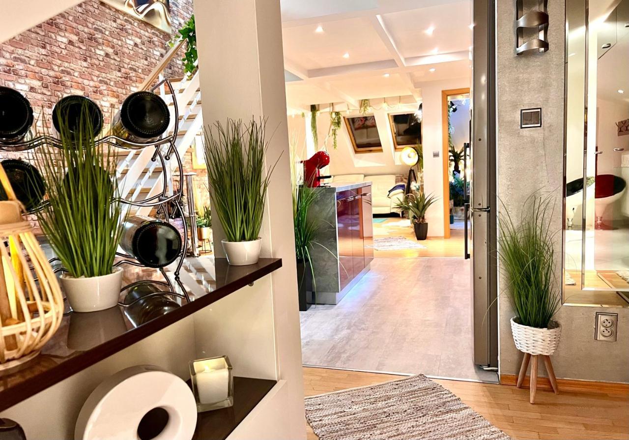 Duplex 2 With Quiet Terrace On Wenceslas Square Appartamento